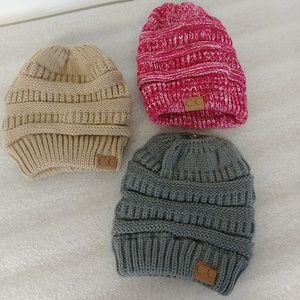3x Ponytail messy bun beanie knit winter hats